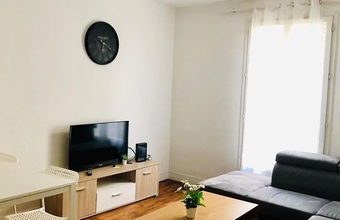 Cosy Apartment In Paris-1
