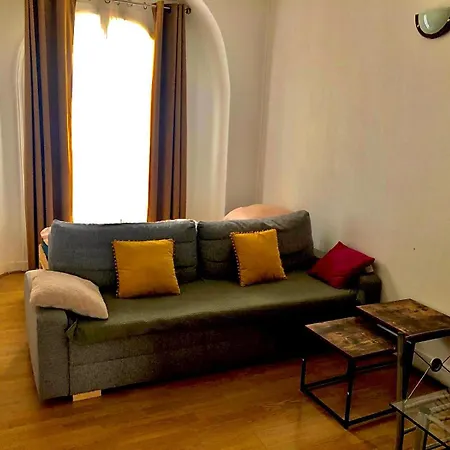 Cosy Apartment In Paris-2